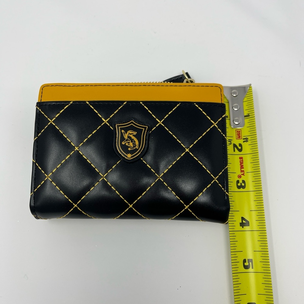 Miniso x Harry Potter Hufflepuff Black and Yellow Quilted Wallet - Picture 9 of 9